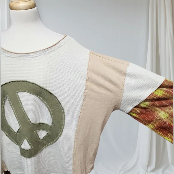 Oli & Hali Peace Sign Blouse - Cream and Olive - Picture 3 of 5